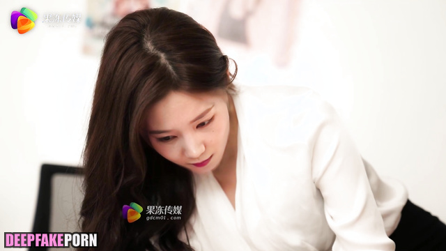 李一桐 充满激情的性爱 Li Yitong enjoying every minute of sex - deepfake video [PREMIUM]