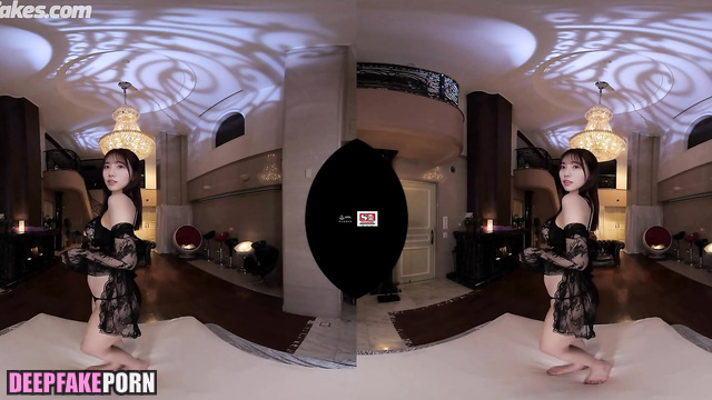 J-pop babe 河田陽菜 Kawata Hina knows what lingerie to pick Hinatazaka46