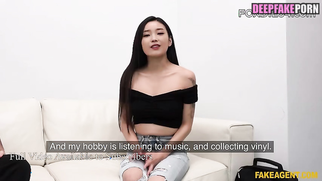 She masturbated and fucked at the porn casting (아이유 딥 페이크 에로틱) IU fakeapp