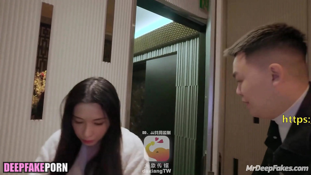 She saw his erection and was confused, fake Lin Chi-ling (林志玲 性爱场面)