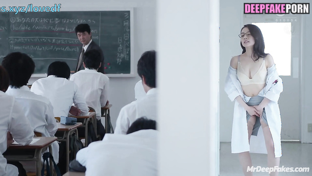 Deepfake 智能換臉 高圆圆 Gao Yuanyuan waited when the lecture will end to suck my cock