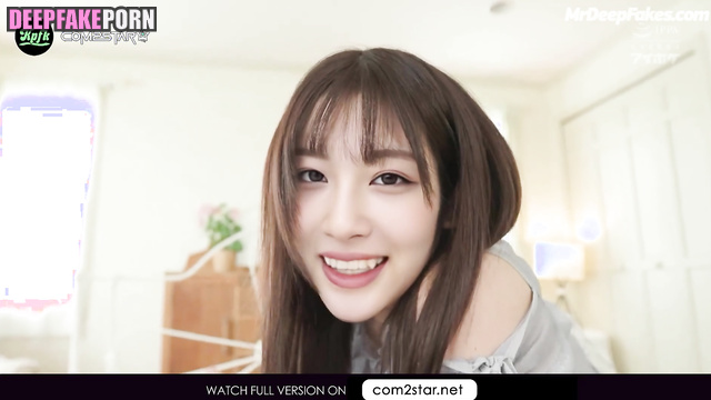 She making you blowjob and holding your hand - Sullyoon (설윤 엔믹스) pov A.I.