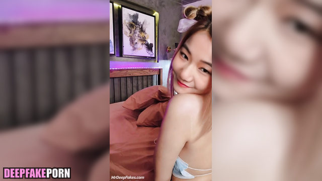 While 家寧/Chia Ning is alone she releases her dirty fantasies 智能換臉 deepfake