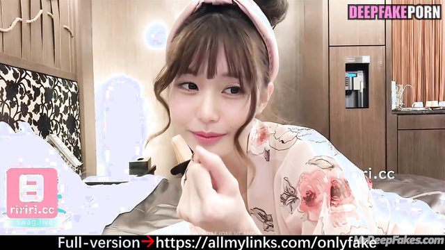 Skinny Wonyoung アイヴ ディープフェイク masturbating on high heels, deepfake video