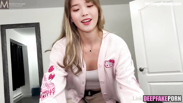 Cutie with tatto and piercing made you cool blowjob 아이유 가짜 포르노 IU fakeapp