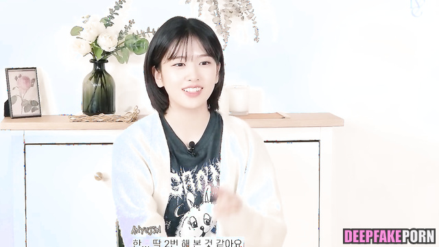 Her ass lost her virginity that night / Yujin アイズワン ディープフェイク face swap