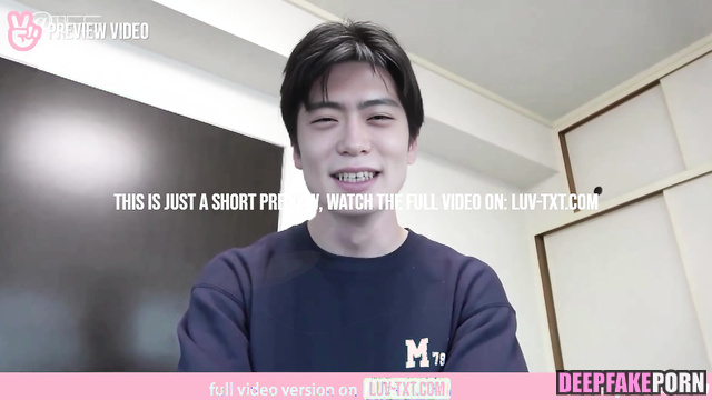 This boy loves undressing for you / Jaehyun NCT face swap 재현 딥 러닝 프로그램