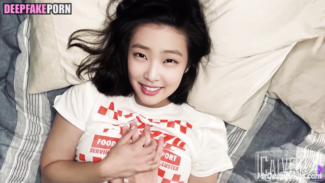 He doing something dirty at the bottom of her belly, ai Jennie 제니 블랙핑크