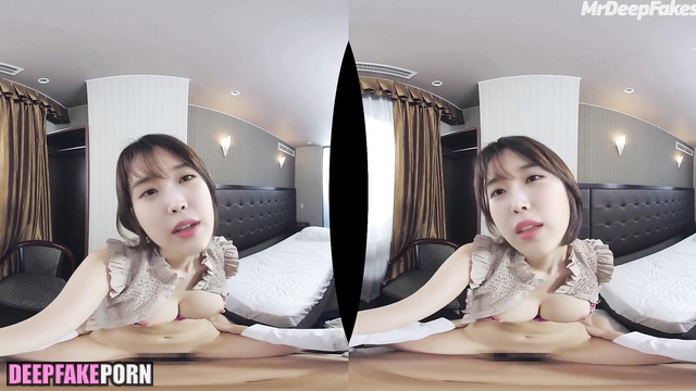 IU getting fucked at home - passionate sex (아이유 박히다 열정적 섹스)