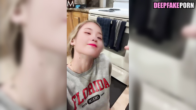 Cum is her favorite treat / IU (아이유 스마트한 얼굴 변화) internet celebrity [PREMIUM]