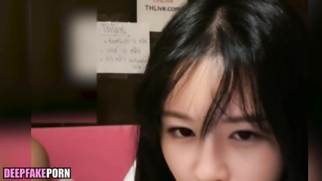 Fake NMIXX  Sullyoon let me suck her nipples 설윤 엔믹스