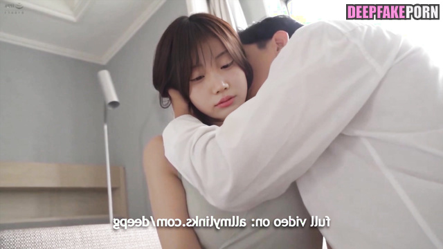 Real fake ILLIT Wonhee アイリット got cum on her tits