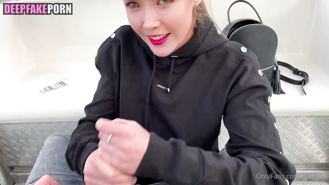 IU 아이유 is so excited that she made me blowjob outside deepfake (딥페이크) [PREMIUM]