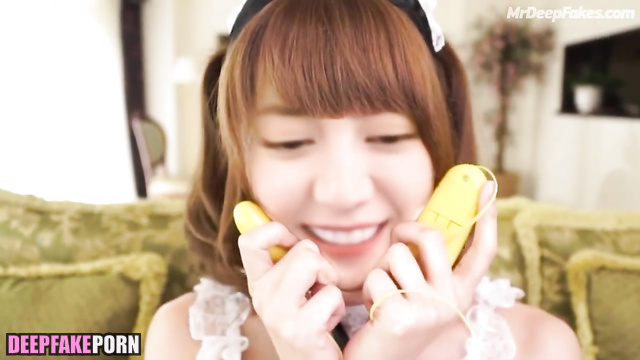 AI Chinese sexy maid Dilireba enjoys cock = 人工智能 中国人 迪丽热巴 迪力木拉提 性别